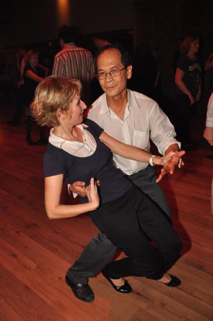 min 2010 10 31 station danse 088